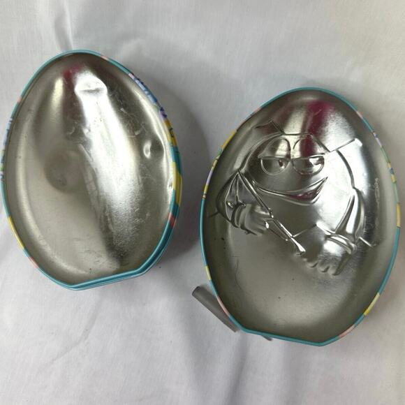 EASTER EGG TIN METAL CONTAINER Red M & M Guy Removable Lid 6" Long 2015 - Picture 4 of 4
